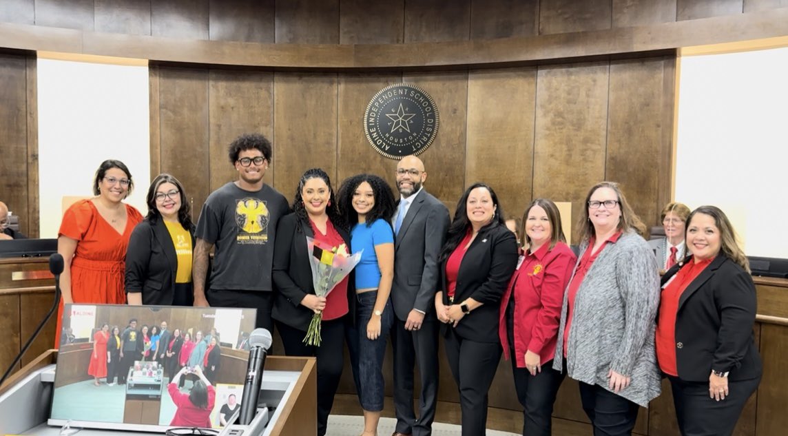 DrFavyCantu (@drfavy) on Twitter photo 🌟 Please join us in welcoming Ani, our new Executive Director of Multilingual Services!
We’re excited to have her on the team and look forward to her leadership in advancing academic success for our emergent bilingual students. ¡Bienvenida! 📚✨<a href="/AldineISD/">Aldine ISD</a> 🌟 Please join us in welcoming Ani, our new Executive Director of Multilingual Services!
We’re excited to have her on the team and look forward to her leadership in advancing academic success for our emergent bilingual students. ¡Bienvenida! 📚✨<a href="/AldineISD/">Aldine ISD</a>