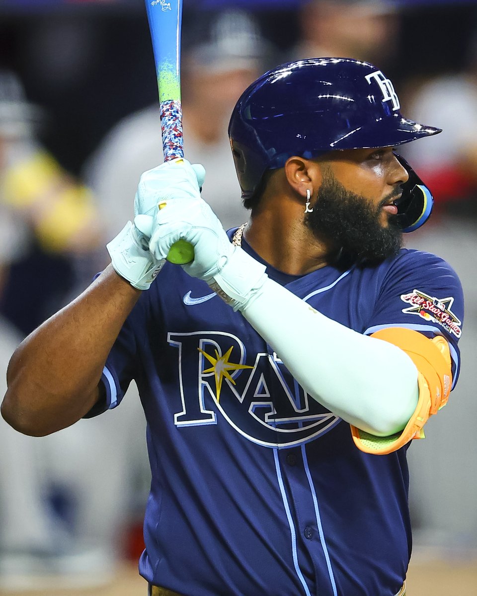 RaysBaseball's tweet photo. Starstruck! 

#AllStarGame | #RaysUp https://t.co/lwXHmXZaoW