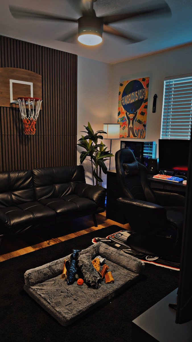 Logan Liles tweet media