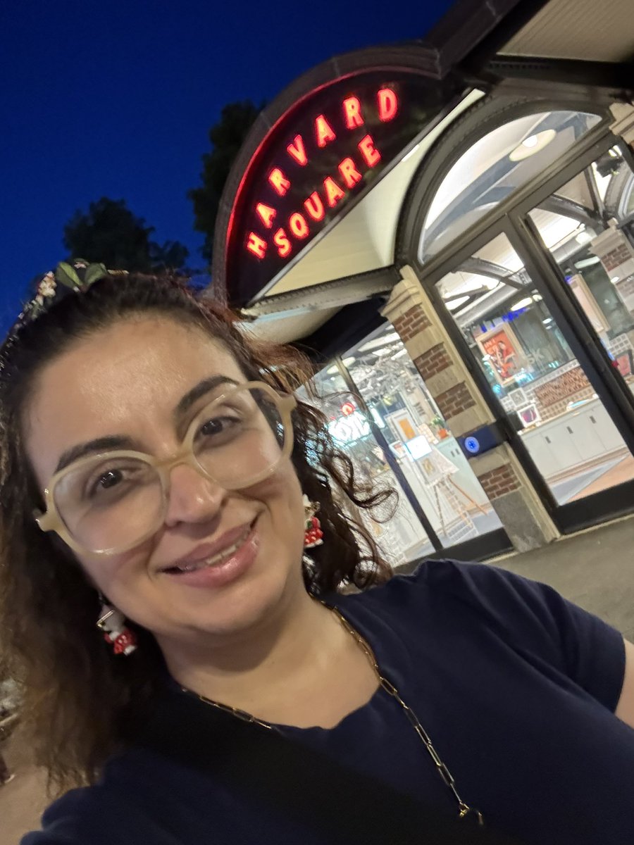 MrsSaid17's tweet image. Haaarvard!