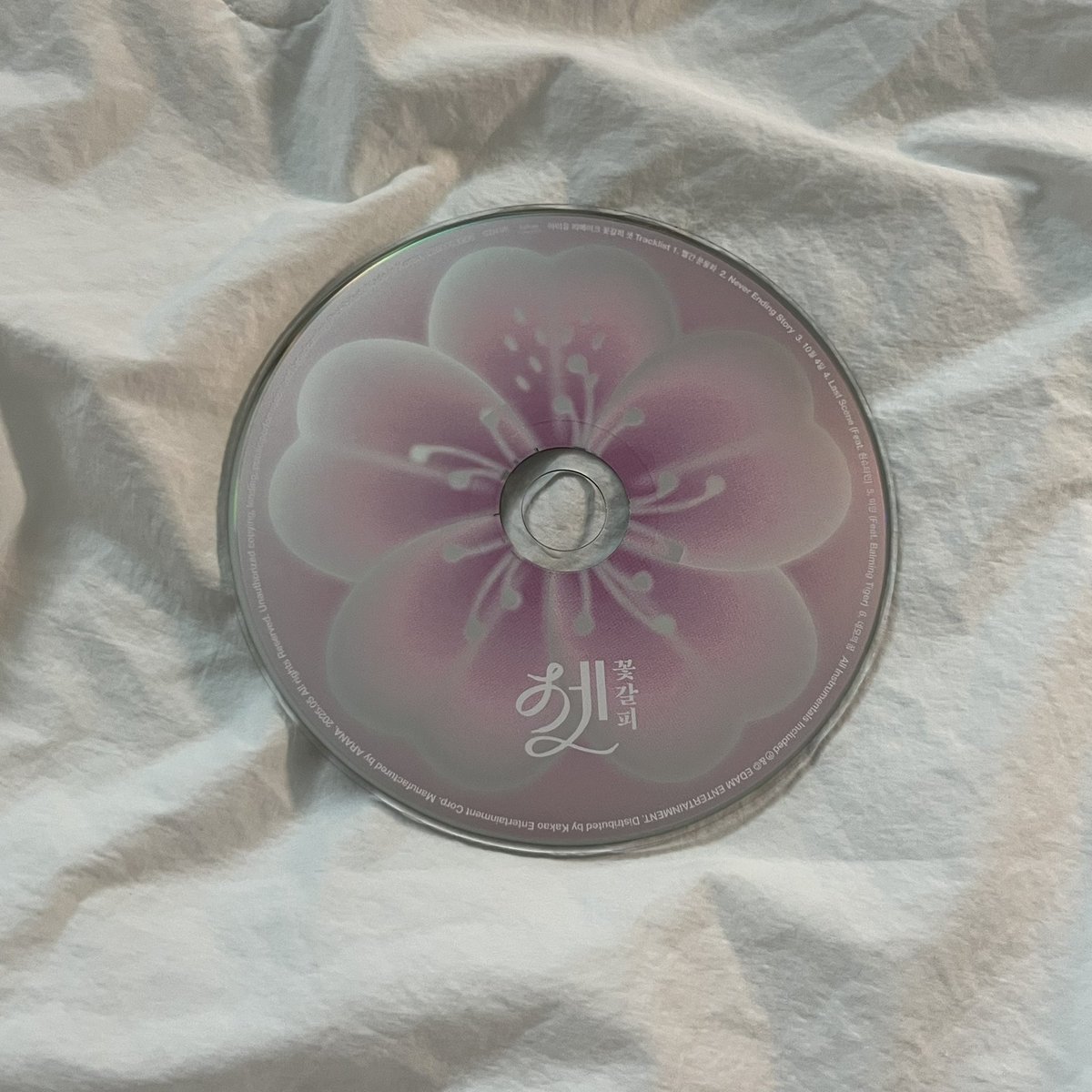 moment_7l tweet media