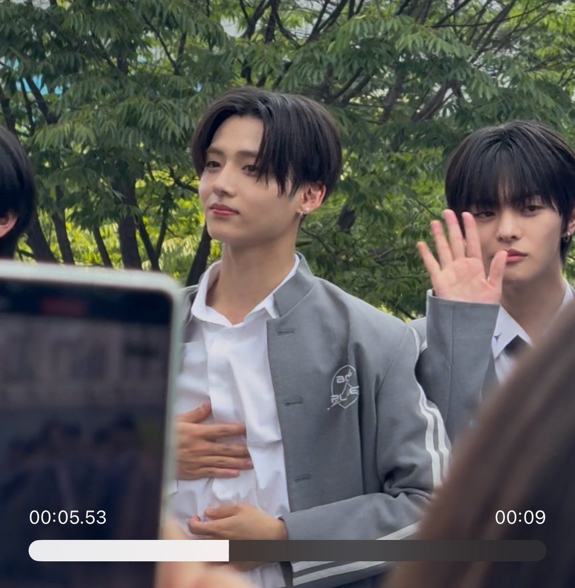 leeeeeview's tweet photo. 첫방 하루 전 너무 구라같다 난 아직 상암에 잇는데?ㅠㅠ https://t.co/EMjB2a25R9