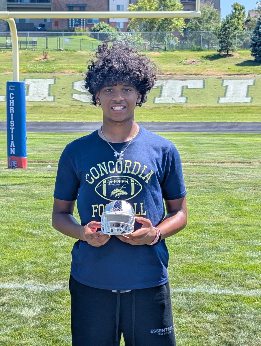 CLSOFootball's tweet image. Mustangs brought home some helmet hardware today, 2025 Lincoln Christian 7-on-7 Tourney Champs with a record of 6-1!  The Mustangs defeated LC in the Championship Game 12-0.  Tanner David was picked as Player of the Day playing WR!  What a great group!
#RunWithTheMustangs #Champs