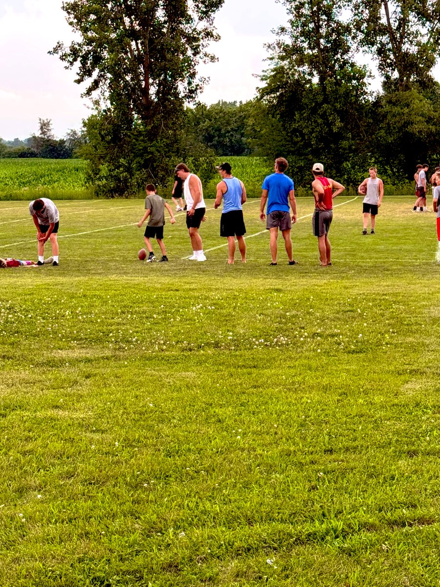 diezelb27's tweet image. Second day of youth camp in the books!! I enjoy teaching our younger JETS what it takes to SOAR!! The future is bright as long as they keep grinding!!
@CoachBuchholtz
@NELSDnews
