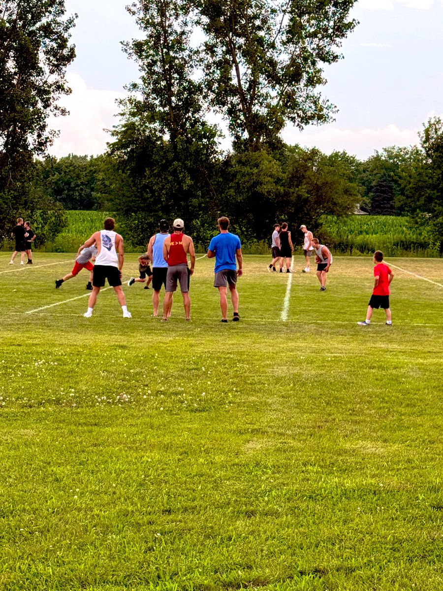 diezelb27's tweet image. Second day of youth camp in the books!! I enjoy teaching our younger JETS what it takes to SOAR!! The future is bright as long as they keep grinding!!
@CoachBuchholtz
@NELSDnews