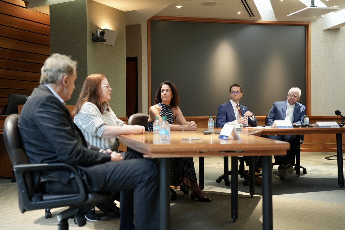 GovTimWalz's tweet image. Making Minnesota the best state to live means helping entrepreneurs put their ideas into action.
I joined small business owners in manufacturing, health care, and clean technology to announce $33 million to support hundreds of small businesses in Minnesota.