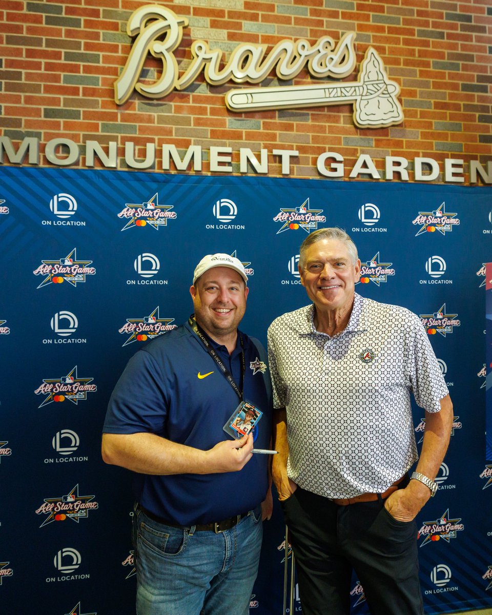 DaleMurphy3's tweet image. Been fun this week! Thank you, fans, mlb @braves @CapitolOne @Mastercard @onlocationexp @MLBPA @EatAtMurphs