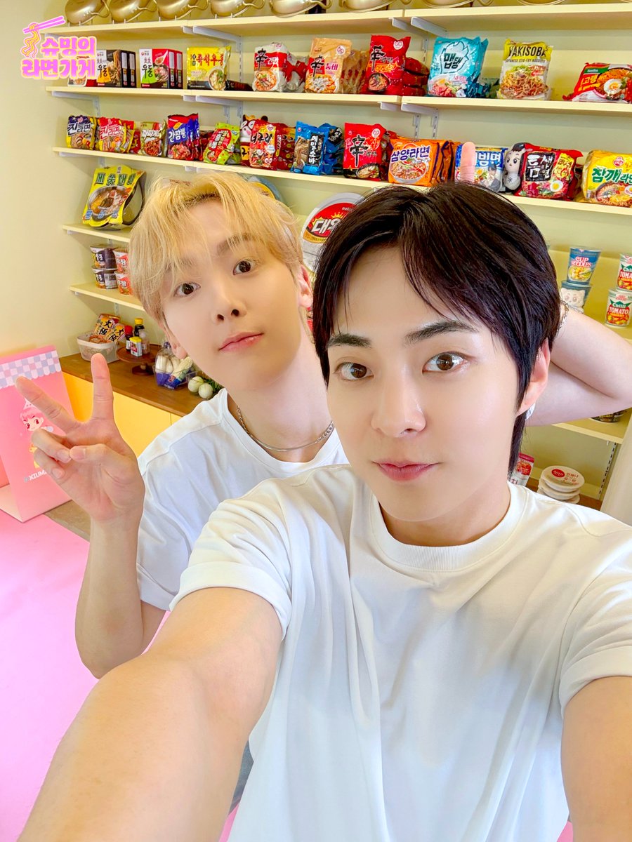 Xiumin_store's tweet image. 아홉 번째 손님 윤산하와
슈사장님의 인증 사진📷
#슈밍의라면가게 #XIUMIN_STORE
#시우민 #XIUMIN
#윤산하 #YOONSANHA
#ASTRO #아스트로
@XIUMIN_INB100
@ASTRO_Staff
EP.09 다시 보러 가기
➡️ youtu.be/_2u09VIIm8U