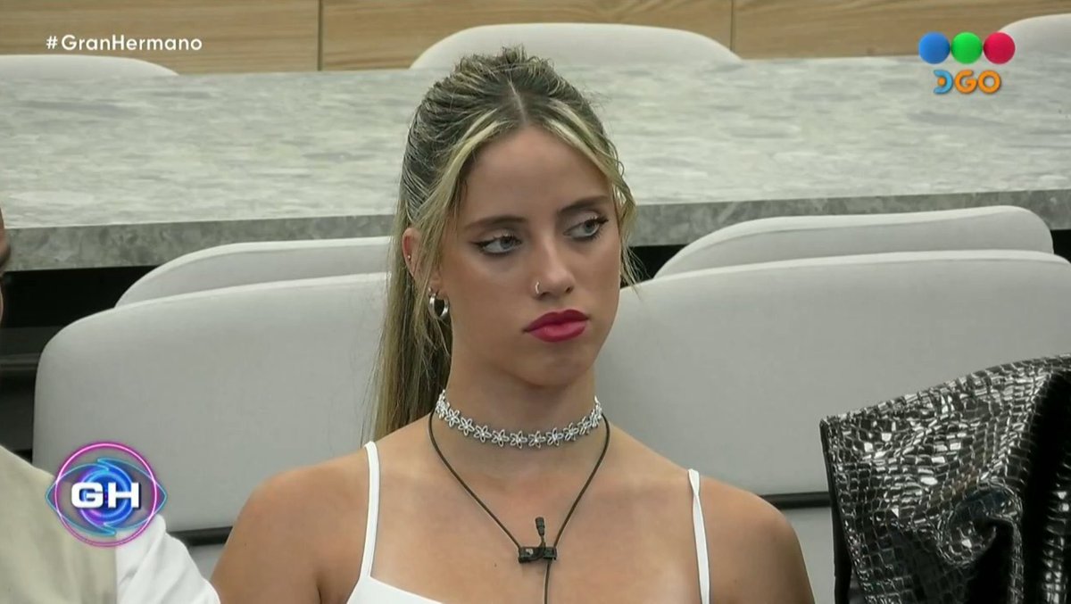 FaquCazon_'s tweet image. #LaVozArgentina
La enana diciendo &quot;me considero GRACIOSA&quot; entonces no es ella: