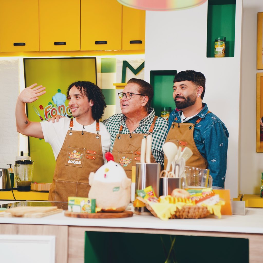 ¿Qué tienen en común Mario Bezares, una fonda y nosotros? Nada. Y por eso salió este video. 😂
Ya está arriba. 
RULÉS EN LA FONDA 

youtube.com/watch?v=iw06Ub…