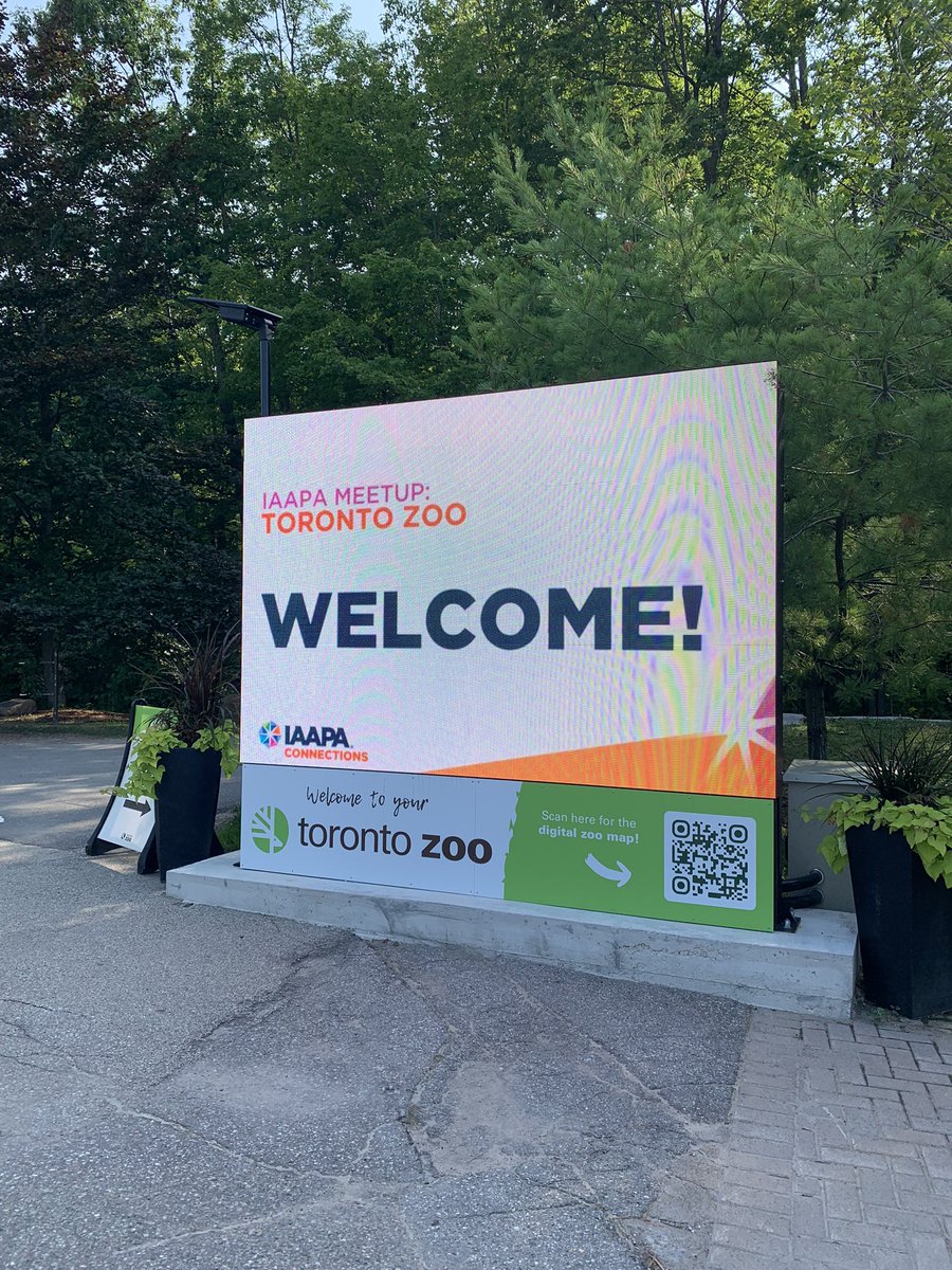 KSlideStudios's tweet image. Great @IAAPAHQ meetup this evening at @TheTorontoZoo. Thank you for having us!!