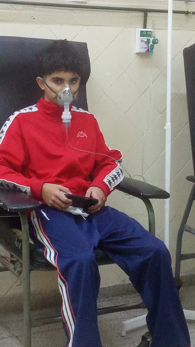 Buenas noches hermanos. Él es Daniel Ferreira mi sobrino si podrían orar por él,  hace semanas que esta con un cuadro respiratorio y los médicos aún no han podido encontrar el tratamiento adecuado para que mejore. Sabemos que Dios tiene el control y que Él   puede sanarlo✨️