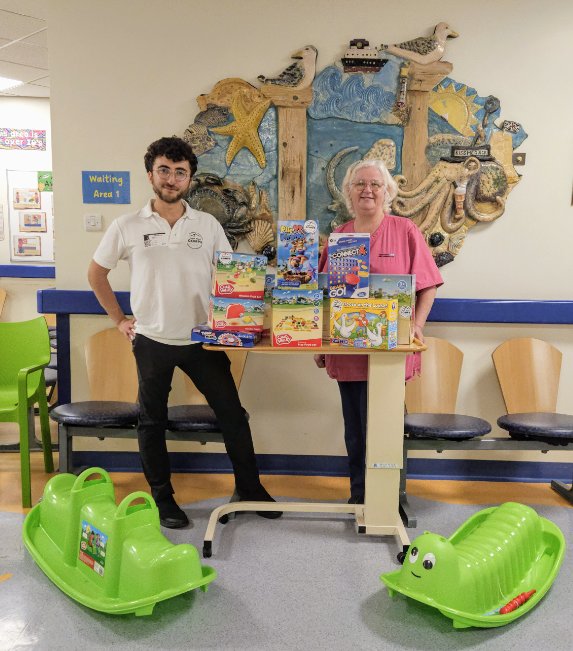 Stockport NHS Charity (@snhscharity) on Twitter photo Heartfelt thanks to High Peak Comps for the amazing donation of indoor and outdoor toys for The Treehouse Children’s Unit <a href="/StockportNHS/">Stockport NHS FT</a>
Play is so important as it acts as a great distraction for our young patients and helps reduce anxiety ❤️ Heartfelt thanks to High Peak Comps for the amazing donation of indoor and outdoor toys for The Treehouse Children’s Unit <a href="/StockportNHS/">Stockport NHS FT</a>
Play is so important as it acts as a great distraction for our young patients and helps reduce anxiety ❤️