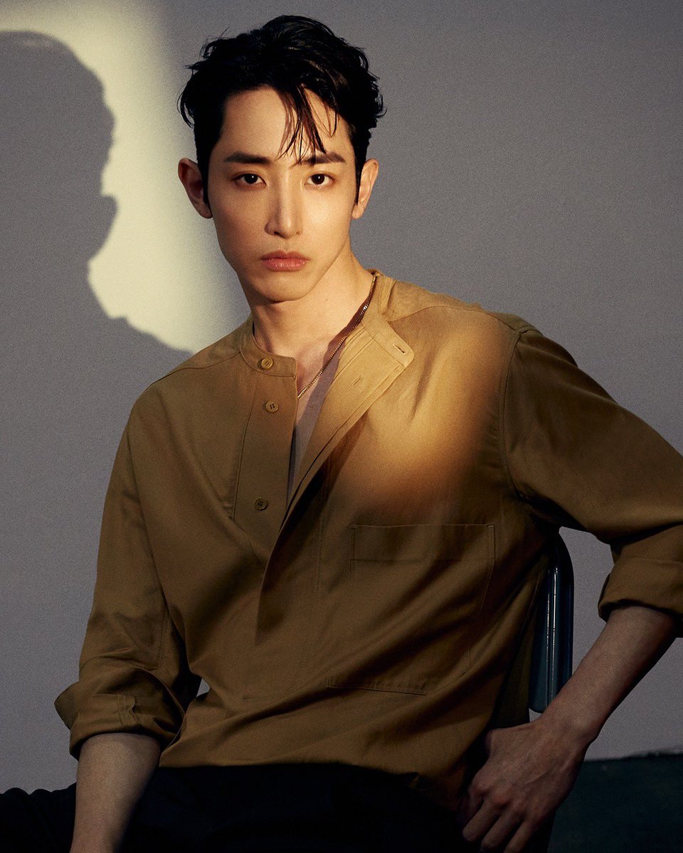 อีซูฮยอก (<a href="/leesoohyuk/">ً</a>) นักแสดงหนุ่มชาวเกาหลีใต้ เตรียมบินลัดฟ้ามาเป็นแขกคนสำคัญเข้าร่วมงานปาร์ตี้สุดเอ็กซ์คลูซีฟจาก Prada Beauty ที่จะจัดขึ้น ณ One Bangkok, Tower 4 ในวันอังคาร ที่ 22 กรกฏาคมนี้ เวลา 19:00 น. 

<a href="/pradabeauty/">Prada Beauty</a>
#PRADABEAUTY #RETHINKINGBEAUTY #PRADAMAKEUP