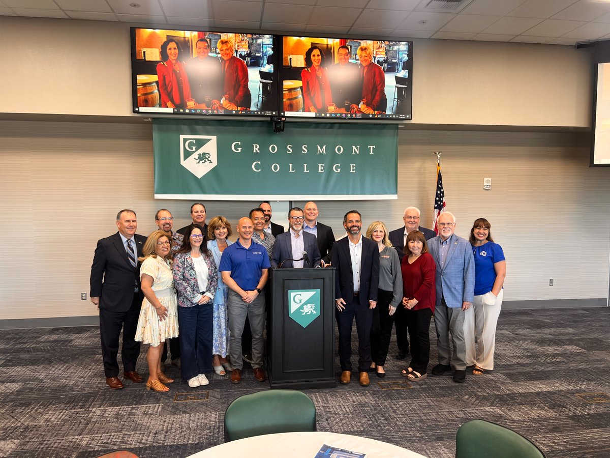 We’re proud to share that our Director of Development &amp; Advancement, Tina Pope,  was sworn in to serve on the <a href="/ECEDC/">ECEDC</a> Board. Together, we’re strengthening our region and supporting vibrant, healthy communities.

#EconomicDevelopment #CommunityLeadership #NeighborhoodHealthcare