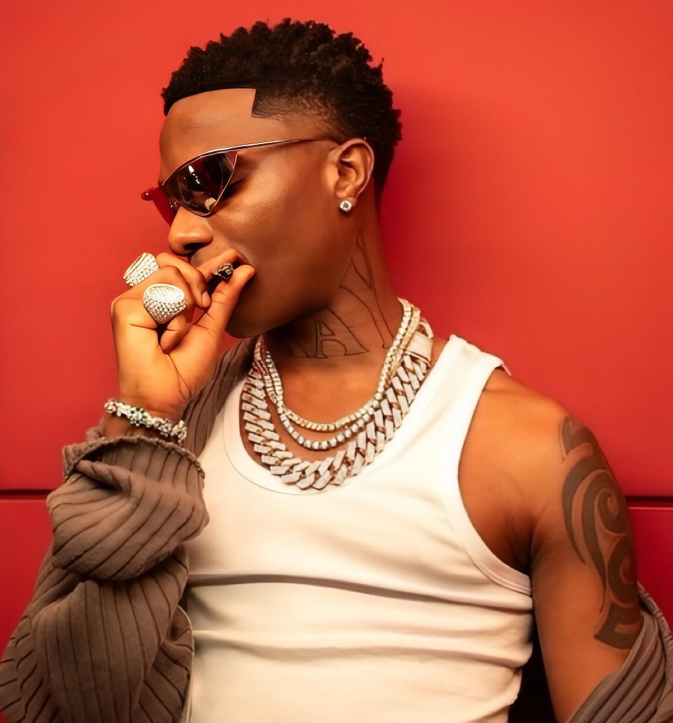 Fenzel_Dc's tweet image. Happy birthday Wizkid big 35 look good on you 
Machala Eleniyan 001 #wizkidat35 world wide star international  biggest bird 🦅🦅🦅.