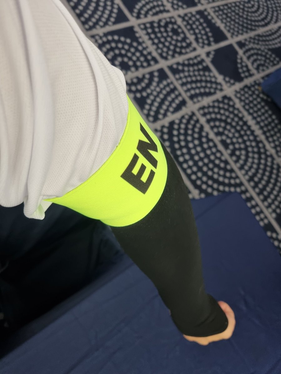 Hyuki_Deimos's tweet image. #퍼리_𝕏친소 
#퍼리_트친소
#FURSTCLASS
오랜만에 트친소 해볼겸 올려봐요!

퍼클에서 영어 통역 스태프로 일하다가 퍼슈팅한 휴키라고 해요! 
(퍼슈트 이름은 데이모스에요!)

흔적 남겨주시면 빛의 속도로 달려가서 팔로우 해드려요!