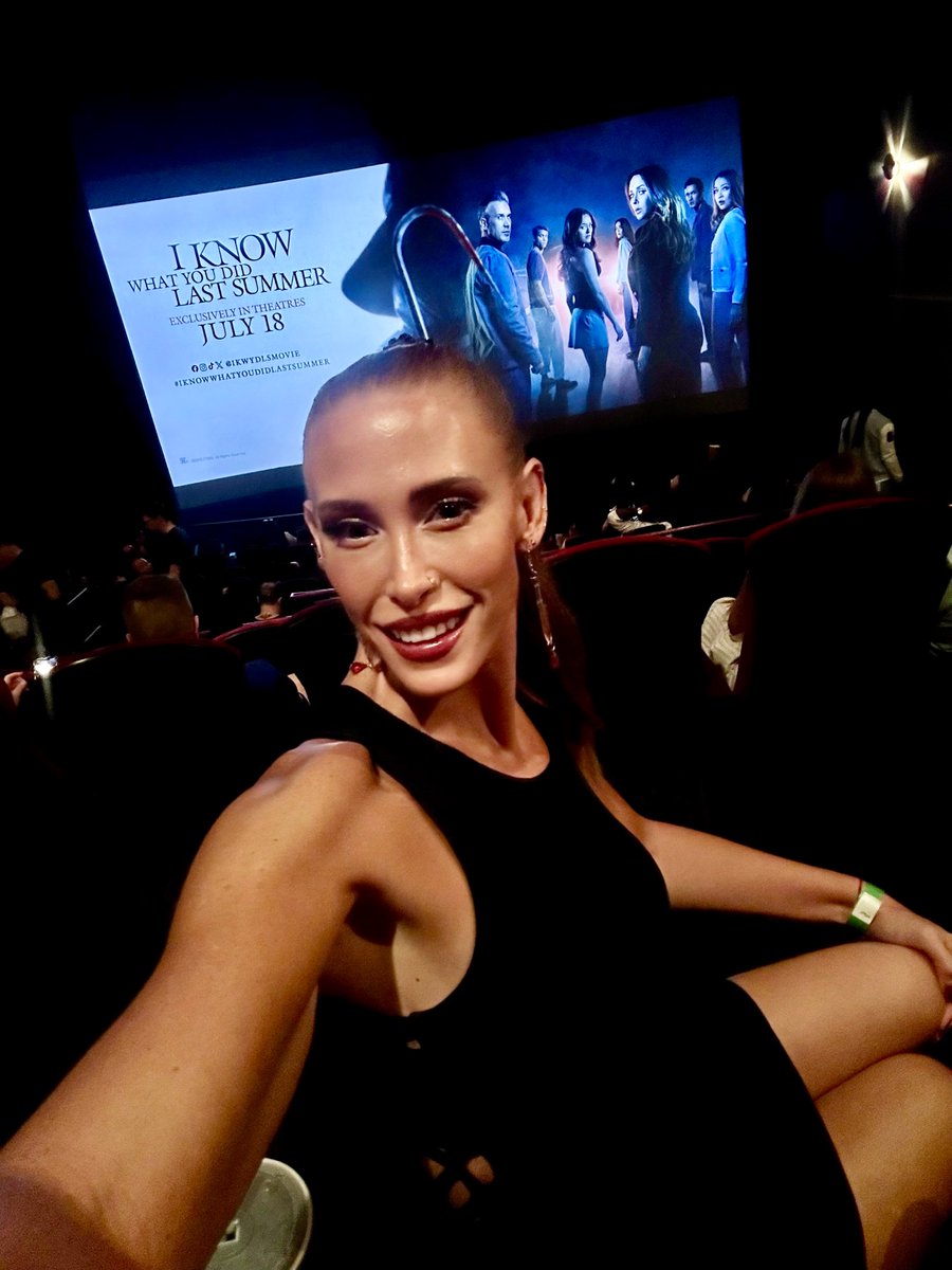 CrystalQuin's tweet image. Got to go to an early screening of I Know What You Did Last Summer!
Thanks @AndreSaintAlbin for bringing me along!!
@ikwydlsmovie
#IKNOWWHATYOUDIDLASTSUMMER