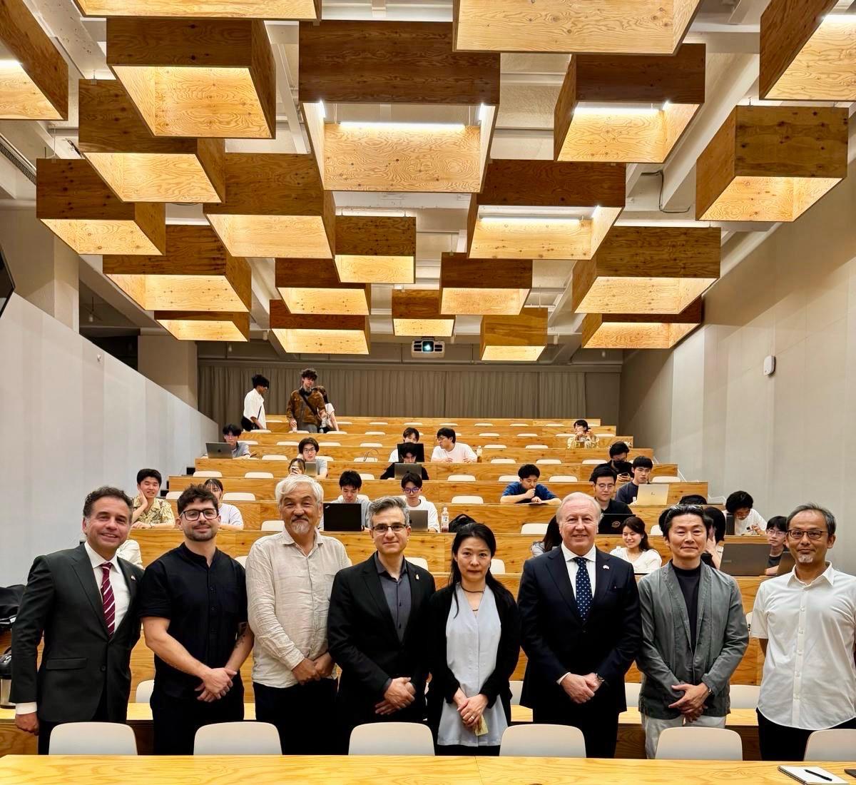 Chile en Japón / Chile in Japan tweet media