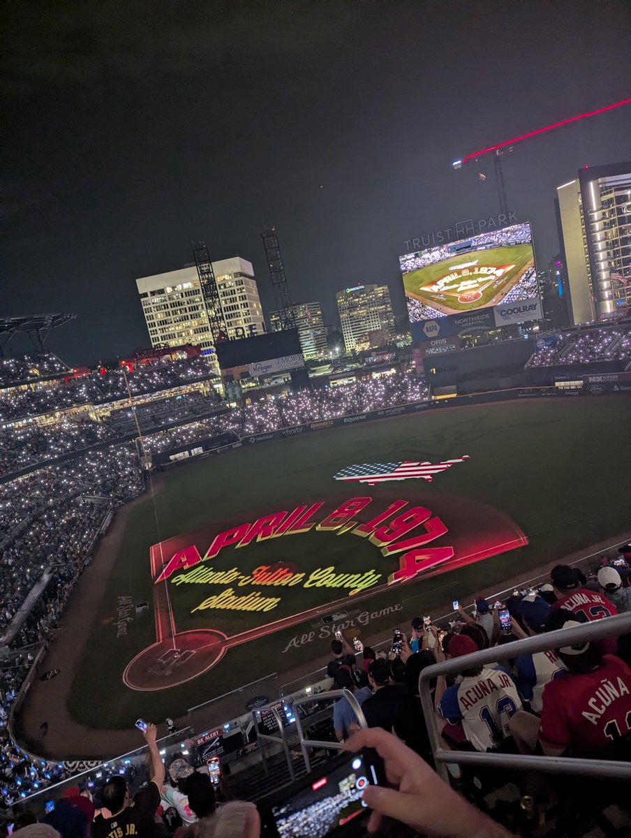 DoctorBobble's tweet image. Did they show that Hank Aaron tribute on TV? Because holy crap.