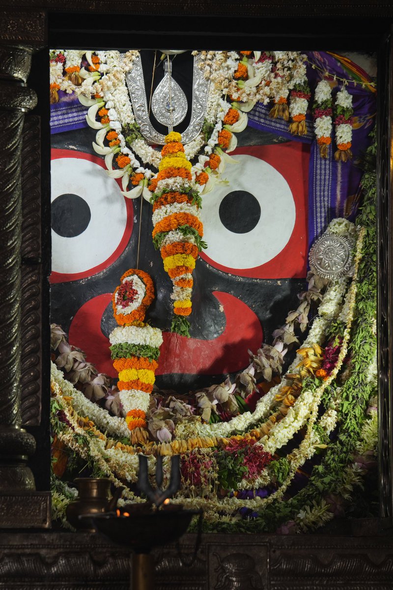 आज बुधवार 16 जुलाई को श्री जगन्नाथ मंदिर में पतित-पावन के दर्शन करें।

जय जगन्नाथ 🙏