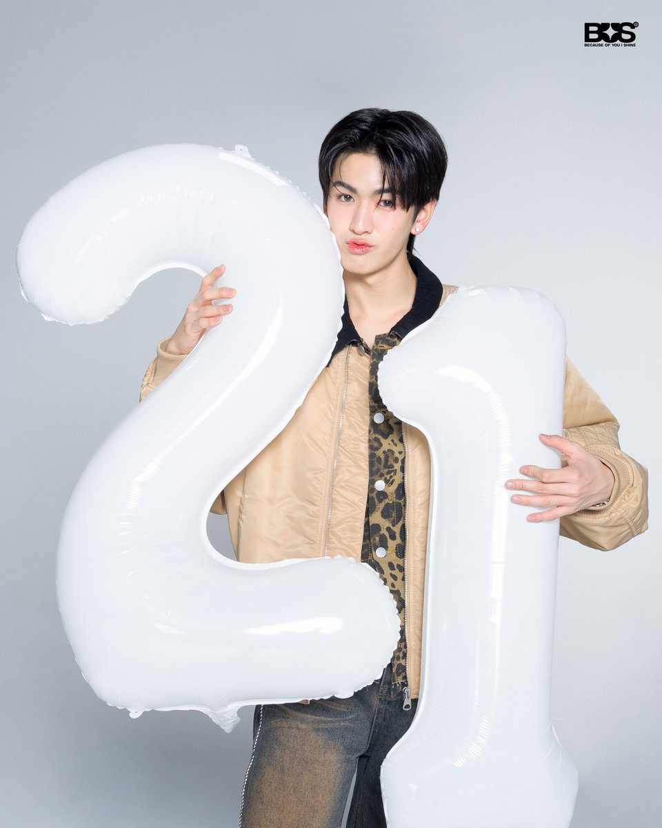 🎂😁✨

#JINWOOKkim
#HappyJINWOOKkimDay
#BUSbecauseofyouishine