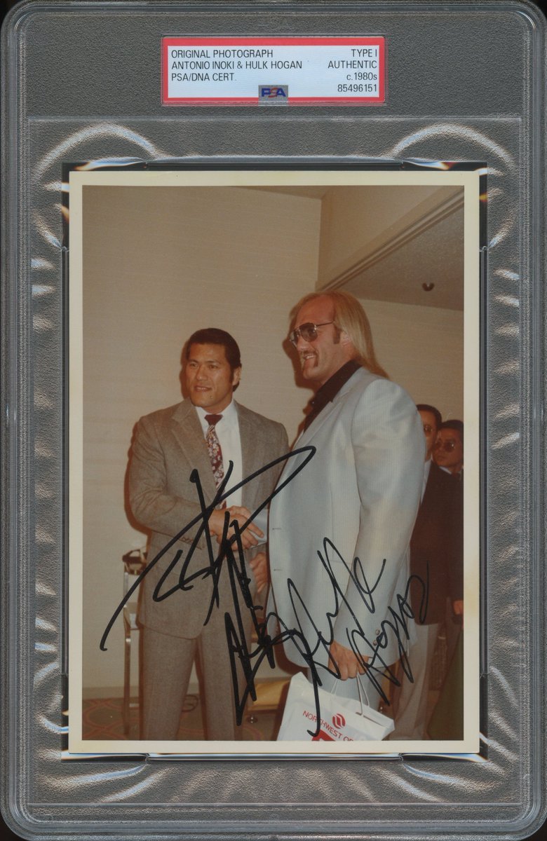 KNAPPCOLLECTION's tweet image. #HulkHogan #Inoki Type 1 photo with vintage autos #PSA