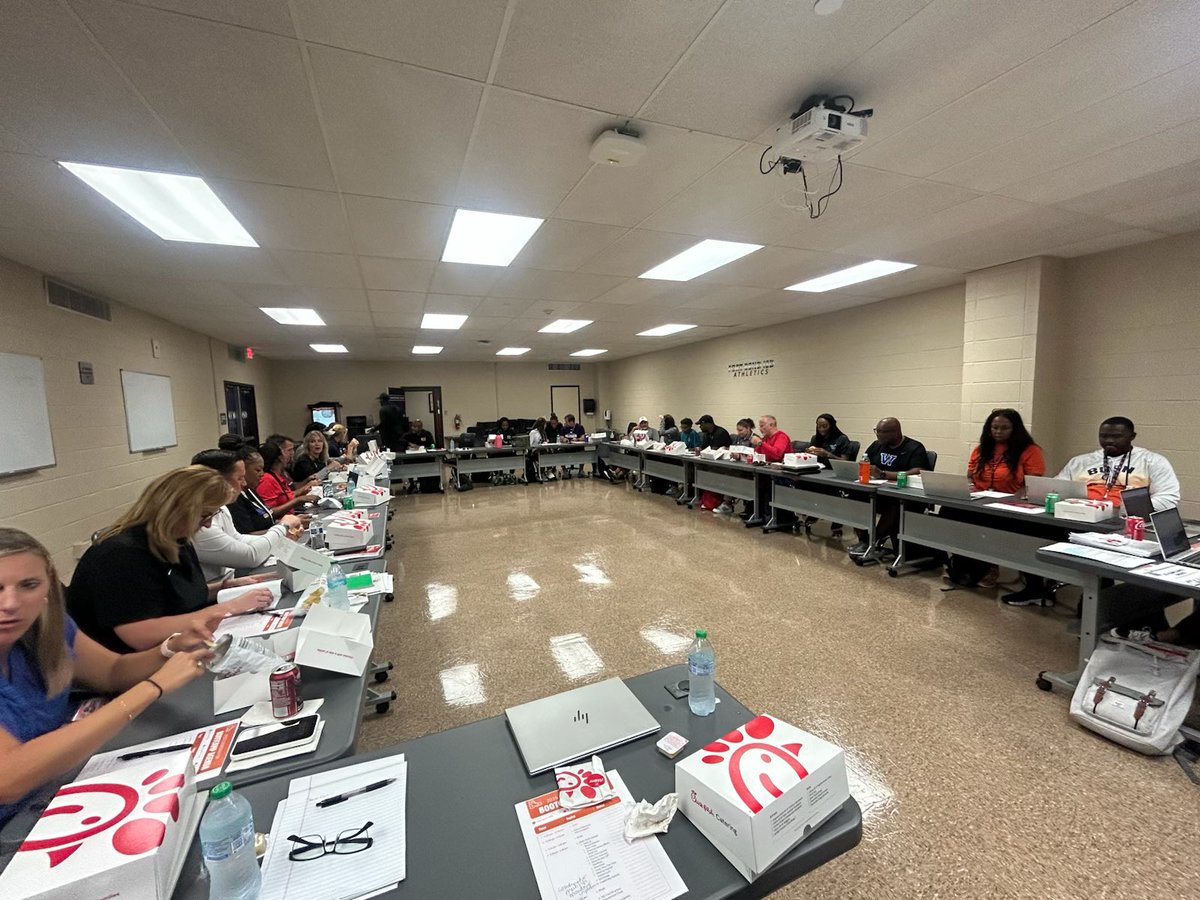 FBISDAthletics's tweet image. Thanks to @chickfila Sugar Land for feeding our CoCoordinators for our welcome back Boot Camp! Our leaders are back in action and ready for a great 2025-2026 school year!