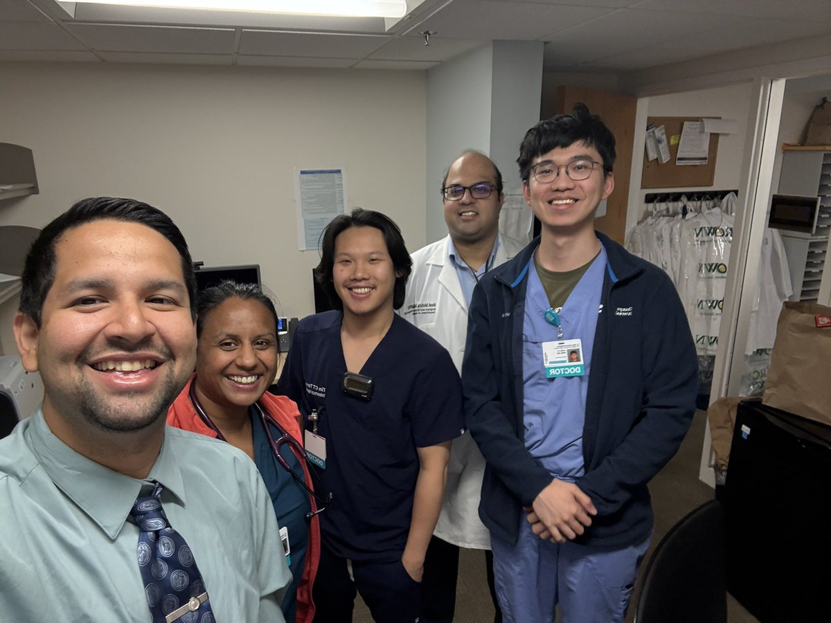 EspicheCarlos's tweet image. This is my first week as an attending at one of the hospitals and med schools I’ve looked up to for years. I'm grateful and excited to be part of @BrighamWomens and @harvardmed!
Let’s go!
#Harvard #AttendingLife #InternalMedicine #Nocturnist #Teaching #NewBeginnings #Grateful