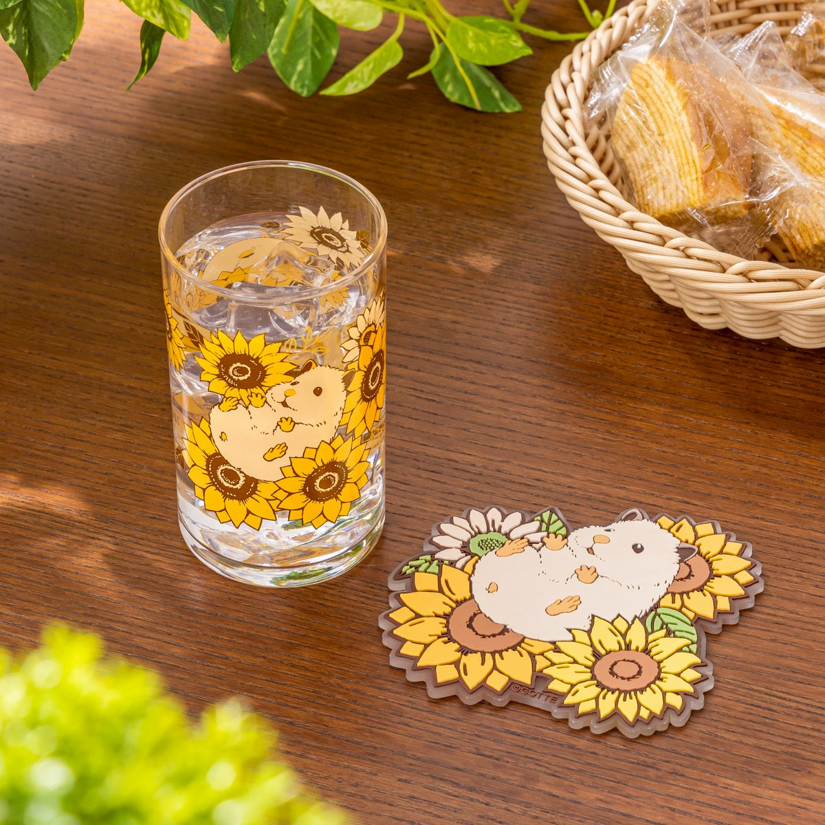 whatme000's tweet image. 🌻7月18日 新発売🌻

『レトロなストレートグラス(ひまわり)』
『ラバーコースター(ひまわり)』

🐹お取扱い
・キデイランド
（大阪梅田、京都四条河原町、
　原宿、福岡パルコ店、新宿店）
・ゴリランド(オンラインストア)
（uho2.com/view/category/…）
・0％ ONLINE STORE
・ヤマシロヤ

#助六の日常