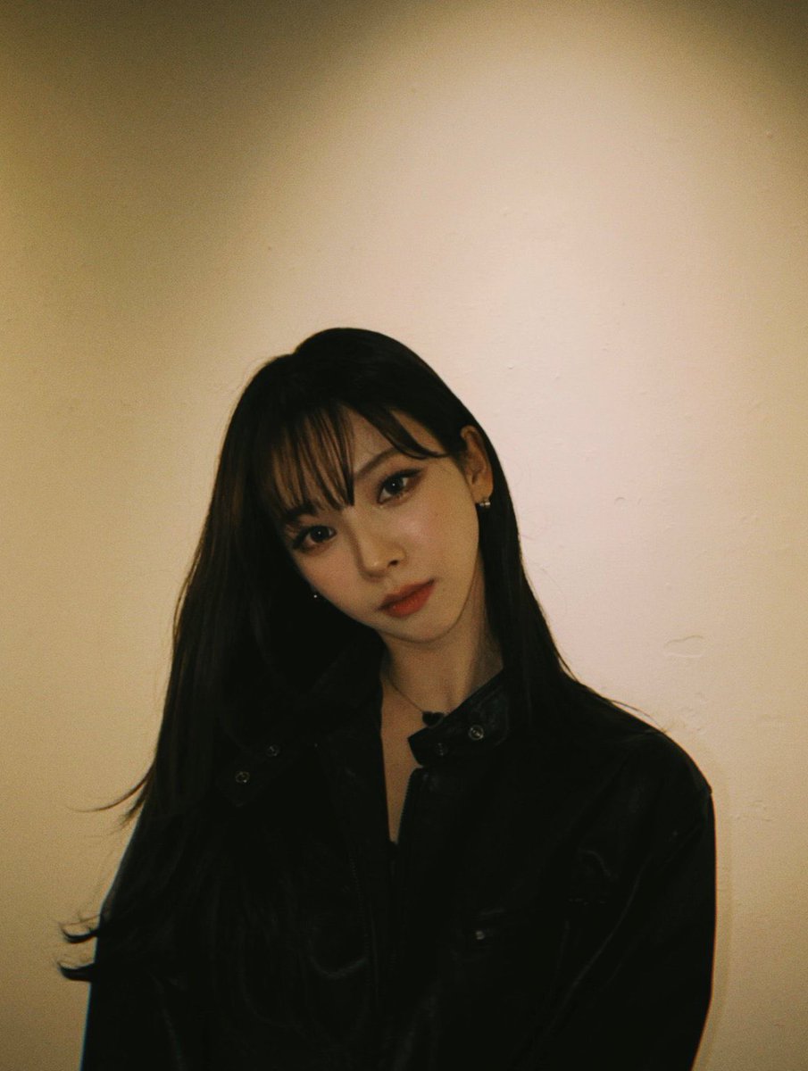 hourly karina (@hourlykrn) on Twitter photo 