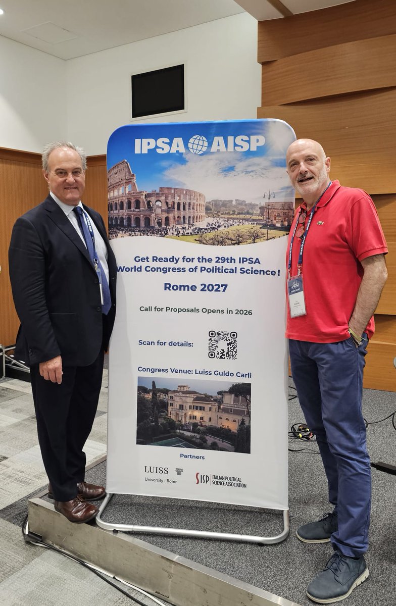 REDIRECT_Usiena's tweet photo. Prof. @LucaVerzichelli of REDIRECT participated in the IPSA World Congress 2025 in Seoul!
Together with President Pablo Oñate, he also announced that the next IPSA will be hosted in Rome in 2027 at LUISS. A great opportunity for international collaboration! #IPSA2025 #REDIRECT https://t.co/KN9DbS1SNf