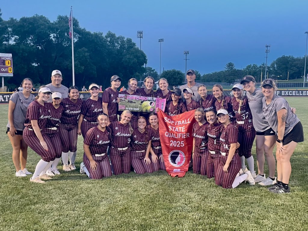 MaroonCrew's tweet image. ON TO STATE!!
Congrats to our DCHS Girls Softball team for defeating CR Jefferson 10-4 to make it to State!
#TicketPunched
Way to go, Maroons!