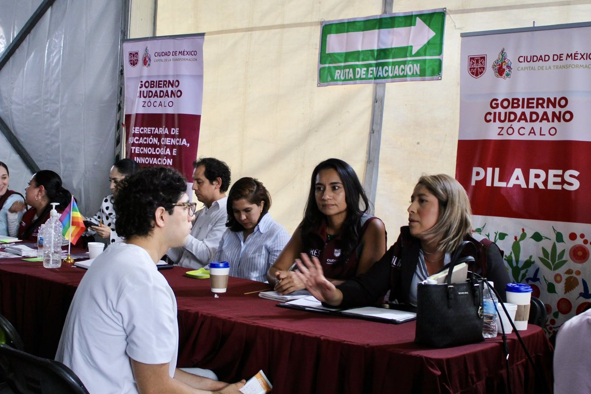 SECTEI CDMX (@sectei_cdmx) on Twitter photo Tener cercanía con la gente es el principal objetivo del Gobierno de la Ciudad de México (<a href="/GobCDMX/">Gobierno de la Ciudad de México</a>).
El secretario <a href="/PabloYanesRizo/">Pablo Yanes</a> asistió al #ZócaloDeGobiernoCiudadano, presidido por <a href="/ClaraBrugadaM/">Clara Brugada Molina</a>, para atender las necesidades de las y los ciudadanos. Les escuchamos para Tener cercanía con la gente es el principal objetivo del Gobierno de la Ciudad de México (<a href="/GobCDMX/">Gobierno de la Ciudad de México</a>).
El secretario <a href="/PabloYanesRizo/">Pablo Yanes</a> asistió al #ZócaloDeGobiernoCiudadano, presidido por <a href="/ClaraBrugadaM/">Clara Brugada Molina</a>, para atender las necesidades de las y los ciudadanos. Les escuchamos para
