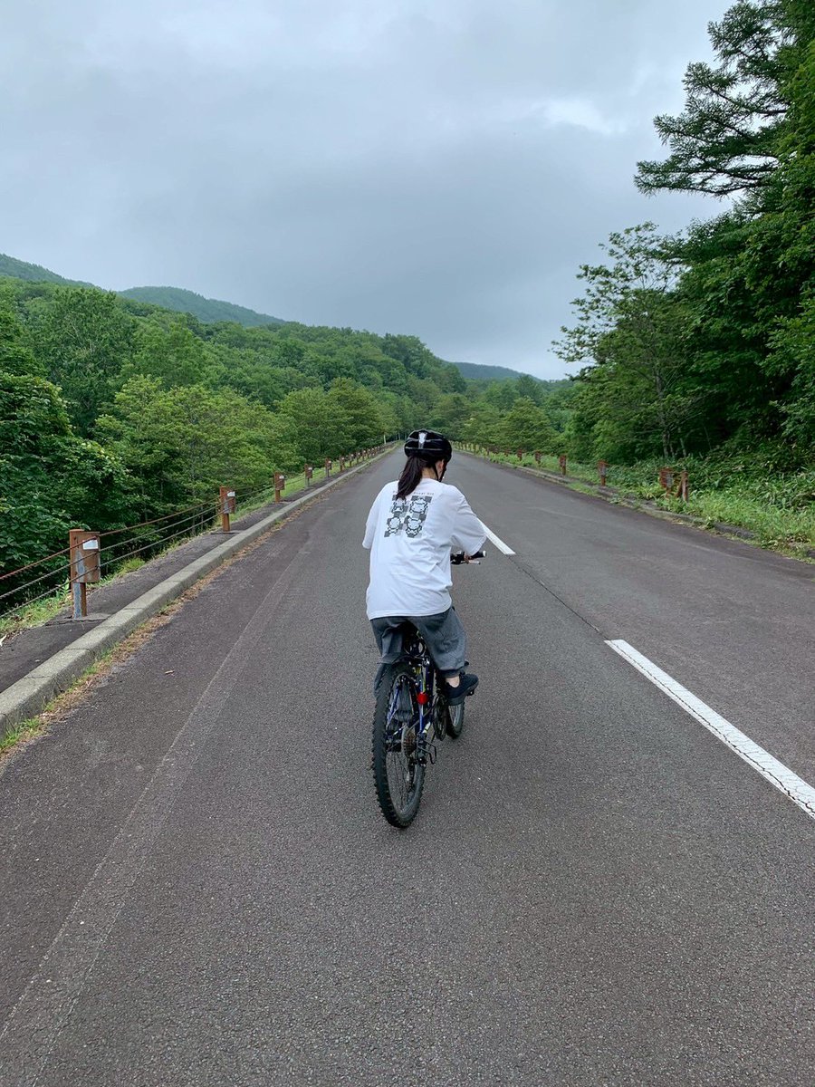 対局が一息ついて夏休みに入ったので、先日北海道旅行をしてきました✈️
事前に息を抜いてきたので、月末の新千歳での王位戦の仕事は集中して控室で勉強しようと思います🖋️
大盤解説、阿部健先生と組むのたぶん初めてです☺️宜しくお願いします🙇‍♀️ 
shogi.or.jp/event/2025/06/…