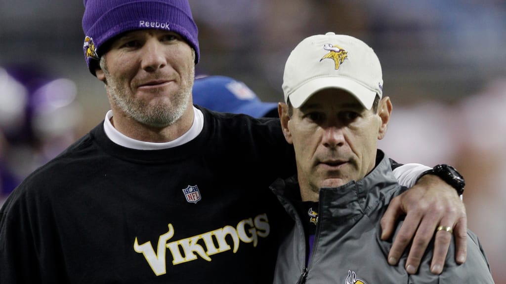 Showed a clip of one of the Bayside’s best to my godfather, one of the best offensive coordinators college football has seen, &amp; former NFL QB coach, Kevin Rogers.

I can’t create full game clips for anyone (I would), but here is what he shared: