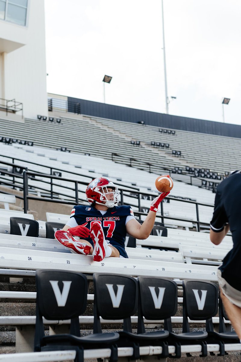 Utah Tech Football (@utahtech_fball) on Twitter photo Laytan, <a href="/nolanreynolds55/">Nolan Reynolds</a> and <a href="/CoachL_Anderson/">Lance Anderson</a> are in Music City for Wednesday's 2025 #UACFootball Media Day!
#UtahTechBlazers Laytan, <a href="/nolanreynolds55/">Nolan Reynolds</a> and <a href="/CoachL_Anderson/">Lance Anderson</a> are in Music City for Wednesday's 2025 #UACFootball Media Day!
#UtahTechBlazers