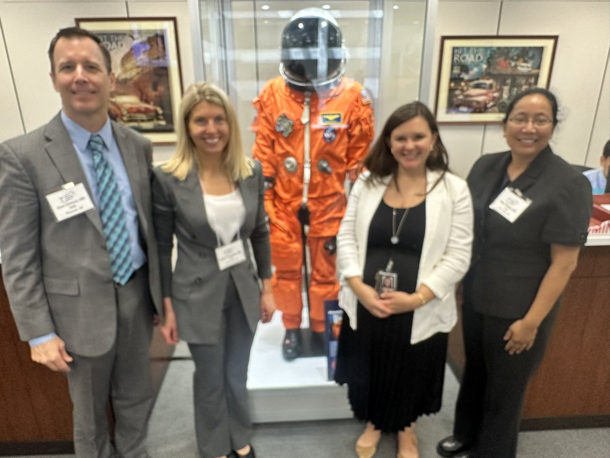 JasonJamesonMD's tweet image. Thanks @SenMarkKelly, @SenRubenGallego, @RepDavid, @RepCiscomani for meeting with AZ delegation #ASMFlyIn (w/ @asrsdocs) and discussing important advocacy for adequate Medicare payments, prior auth reform, Medicare advantage reform, and GME.
@AmerUrological
@SpecialtyDocs
