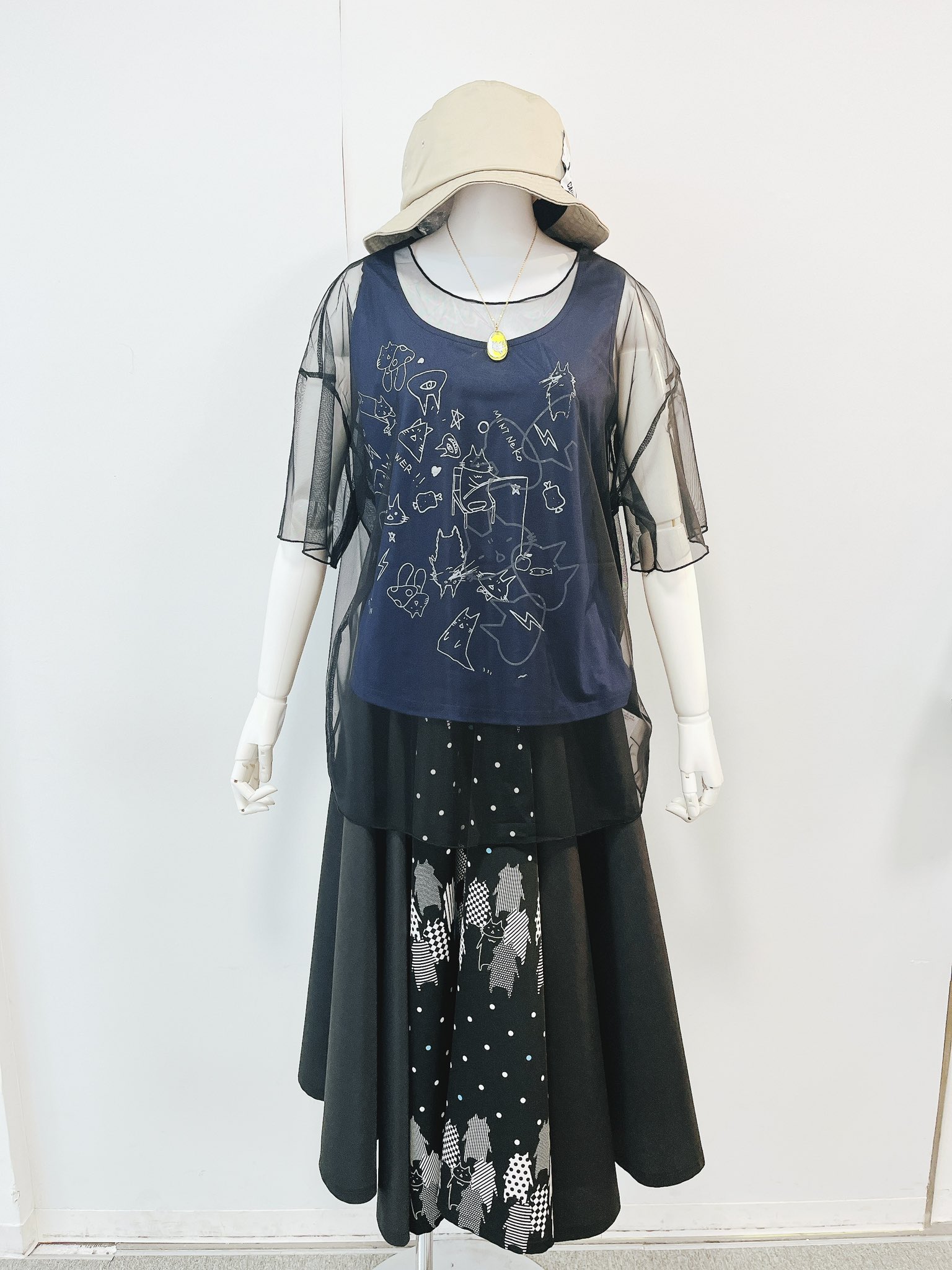 まねきねこ・ポテチーノ紺色のスカートの女の子が付いたポーチ 楽天市場】マザーガーデン ポケット ポーチ 《ユニコーン/野