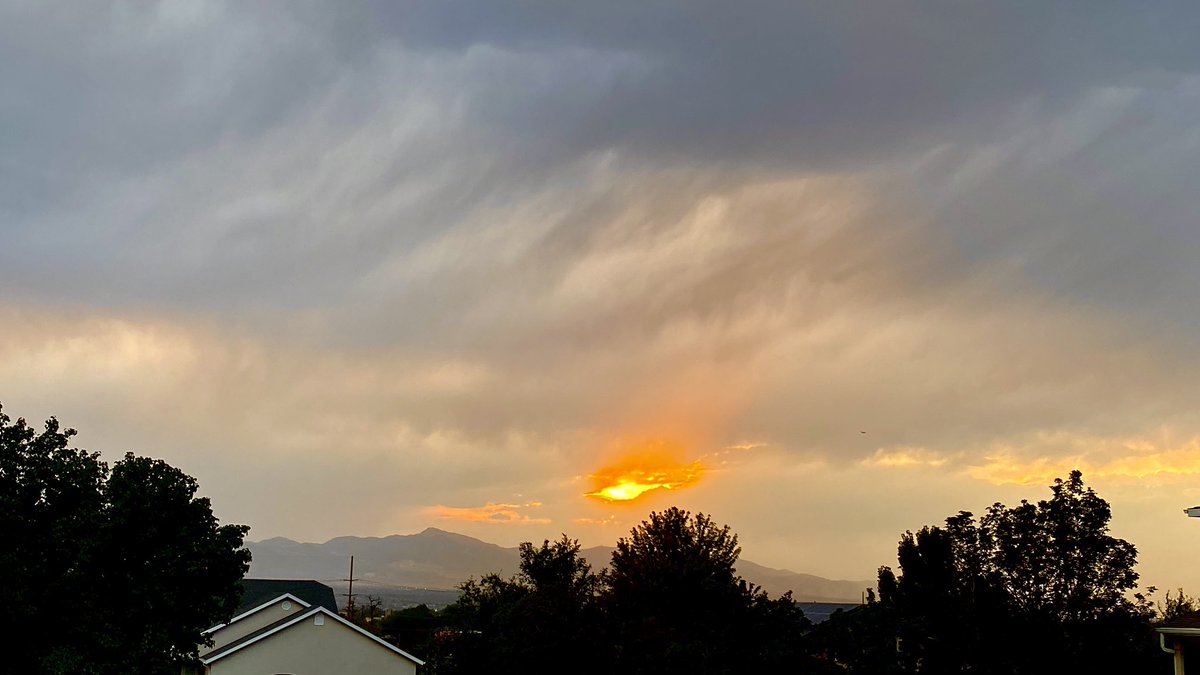 Brian Williams (@brianwusa) on Twitter photo Crazy clouds at sunset, trying to rain π§οΈ <a href="/AlanaBrophyWX/">Alana Brophy</a> <a href="/ThePhightins33/">Nicki Parsons</a> <a href="/weathercaster/">Dan Pope</a> <a href="/NateLarsenWX/">Nate Larsen</a> <a href="/spunky_libra/">Angie Hunter</a> <a href="/UtahBamaFan/">Rick A.</a> <a href="/dannahyer/">Andy Hyer</a> <a href="/snflower500/">π»</a> <a href="/AdamBaird13/">Adam Baird</a> Crazy clouds at sunset, trying to rain π§οΈ <a href="/AlanaBrophyWX/">Alana Brophy</a> <a href="/ThePhightins33/">Nicki Parsons</a> <a href="/weathercaster/">Dan Pope</a> <a href="/NateLarsenWX/">Nate Larsen</a> <a href="/spunky_libra/">Angie Hunter</a> <a href="/UtahBamaFan/">Rick A.</a> <a href="/dannahyer/">Andy Hyer</a> <a href="/snflower500/">π»</a> <a href="/AdamBaird13/">Adam Baird</a>