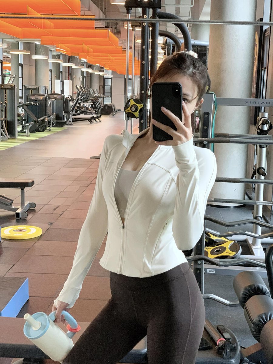 Natalie540975's tweet image. ゆったりとした動きで、優雅なひとときを🌊
#SlowFlow #Elegance