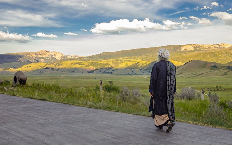 SadhguruJV's tweet image. What you know is minuscule. What you do not know is an endless possibility. #SadhguruQuotes