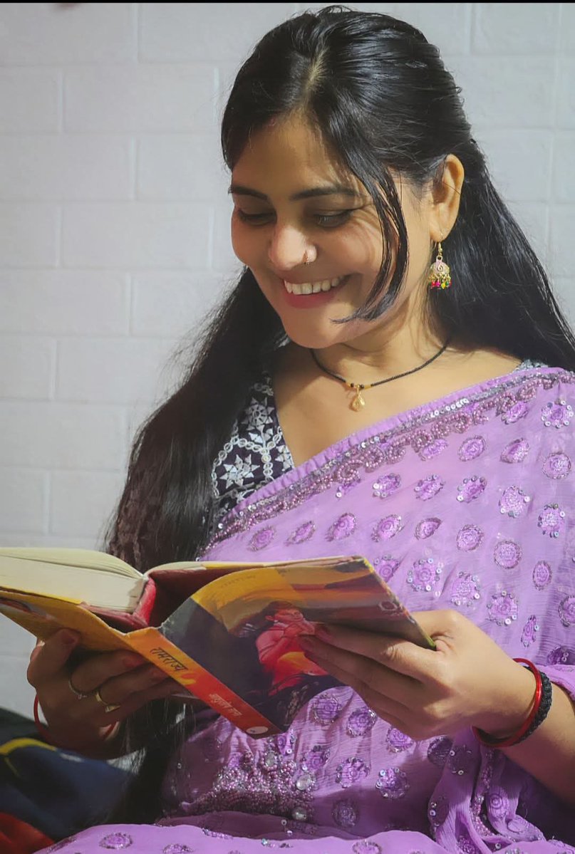 माया अग्रवाल (@mayamushka78464) on Twitter photo ज़िन्दगी के जो भी क्षण मिलें है हमें नसीब से..!
हंसकर जीना चाहते हैं हम उसको बड़े करीब से...।
पैसों वालों के घर में दर्द से रोते लोगों को देखा है,
गम भुलाकर मुस्कराने की अदा सीखी है गरीब से...!
माया अग्रवाल.... ✍️✍️
<a href="/MayaMushka78464/">माया अग्रवाल</a>
<a href="/Geeta_prayag/">Geeta Singh</a> ज़िन्दगी के जो भी क्षण मिलें है हमें नसीब से..!
हंसकर जीना चाहते हैं हम उसको बड़े करीब से...।
पैसों वालों के घर में दर्द से रोते लोगों को देखा है,
गम भुलाकर मुस्कराने की अदा सीखी है गरीब से...!
माया अग्रवाल.... ✍️✍️
<a href="/MayaMushka78464/">माया अग्रवाल</a>
<a href="/Geeta_prayag/">Geeta Singh</a>