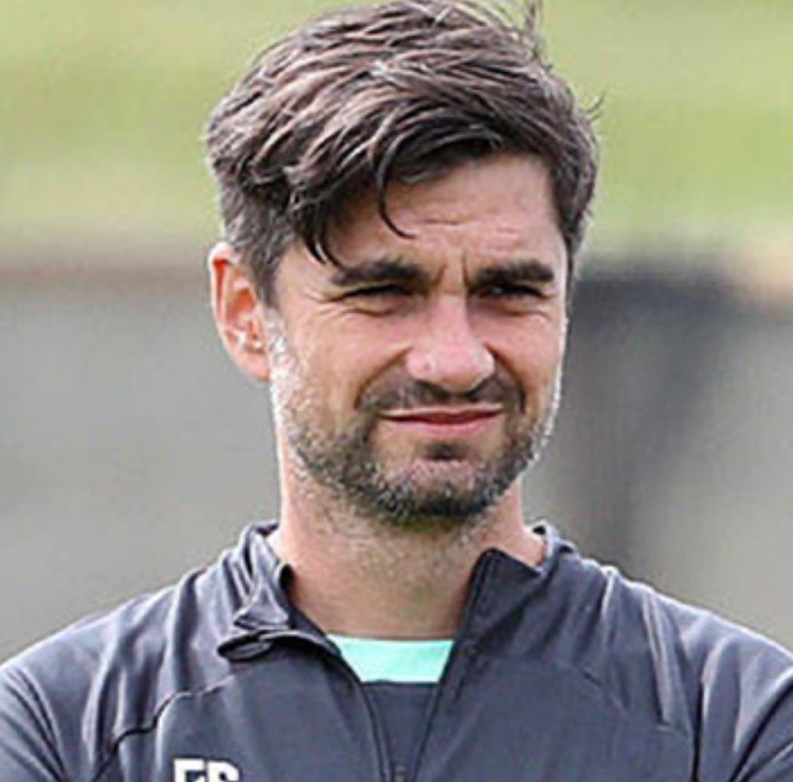Aro10 (@arooobvb) on Twitter photo Georg #Schulz ein enger Vertrauter von Niko Kovac, mit dem er bereits in Wolfsburg zusammengearbeitet hatte, wird Shad Forsythe als Athletiktrainer ersetzen. Seine Entlassung erfolgte auf Kovacs Wunsch und wurde von Lars Ricken uneingeschränkt unterstützt.
🗞 <a href="/SPORTBILD/">SPORT BILD</a>
#BVB Georg #Schulz ein enger Vertrauter von Niko Kovac, mit dem er bereits in Wolfsburg zusammengearbeitet hatte, wird Shad Forsythe als Athletiktrainer ersetzen. Seine Entlassung erfolgte auf Kovacs Wunsch und wurde von Lars Ricken uneingeschränkt unterstützt.
🗞 <a href="/SPORTBILD/">SPORT BILD</a>
#BVB