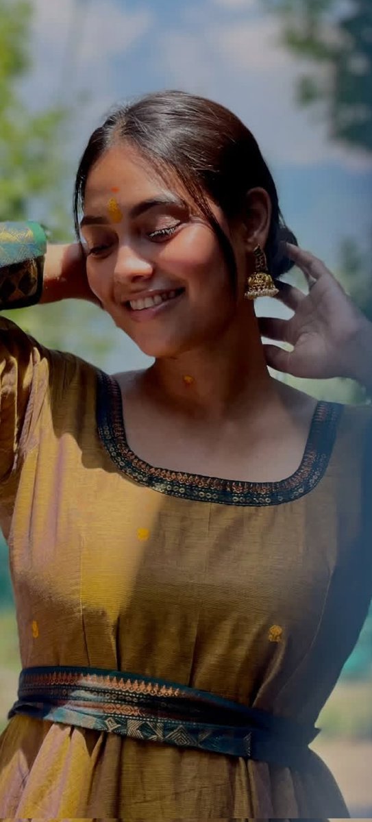 Lovely_Queens1's tweet image. #PavithraJanani