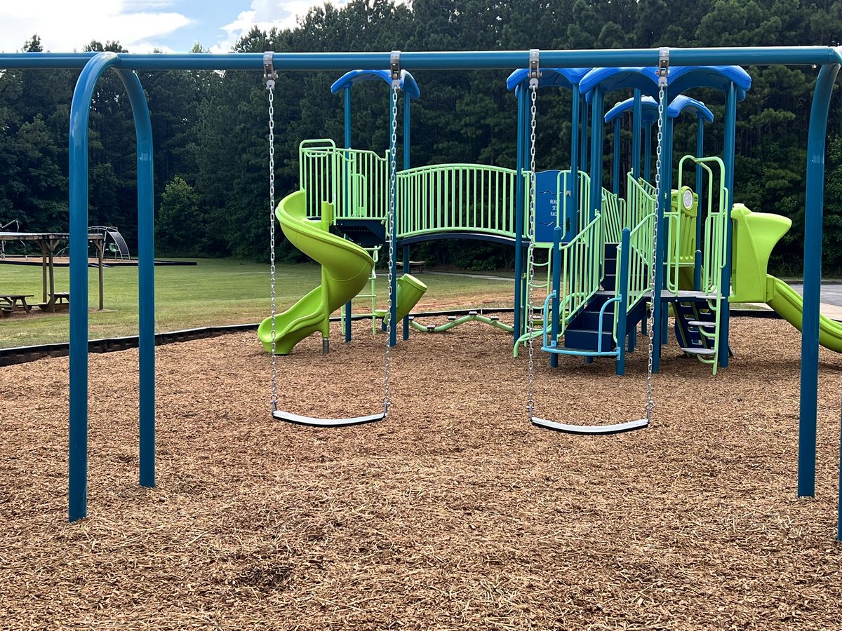 ProcurementNCSS's tweet photo. Middle Ridge Elementary School has brand-new playground equipment—more fun, movement, and smiles! 🛝 #SpiritPrideExcellence https://t.co/MAsJ07lOqW