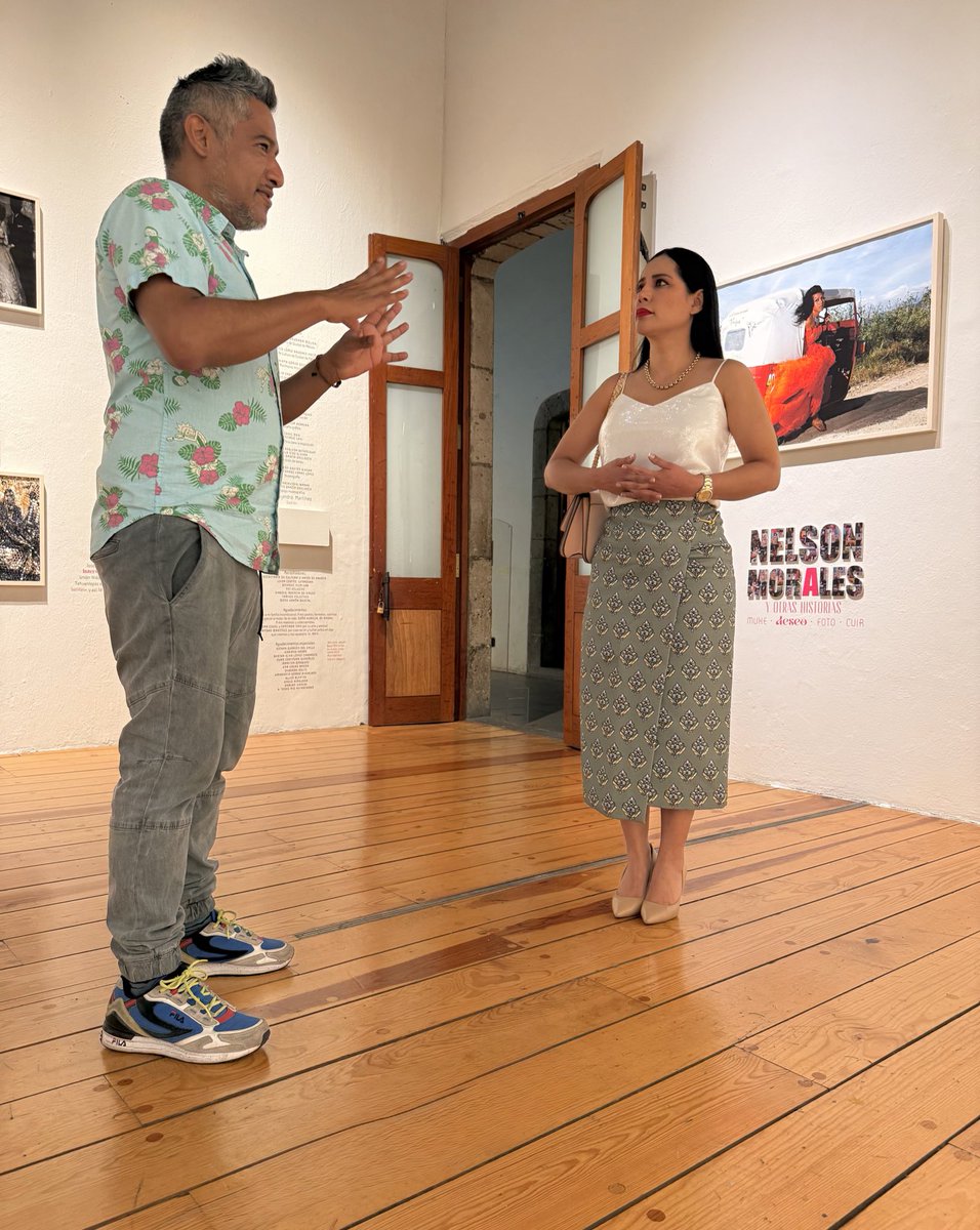 SandraCuevas_'s tweet photo. Con el fotógrafo internacional Nelson Morales, hombre sensible y valiente. Me llena de alegría haber presenciado su exposición “Nelson Morales y otras historias”, un viaje poderoso por la identidad, el deseo y la libertad. #SCMR2T https://t.co/D2XdDWbiAS