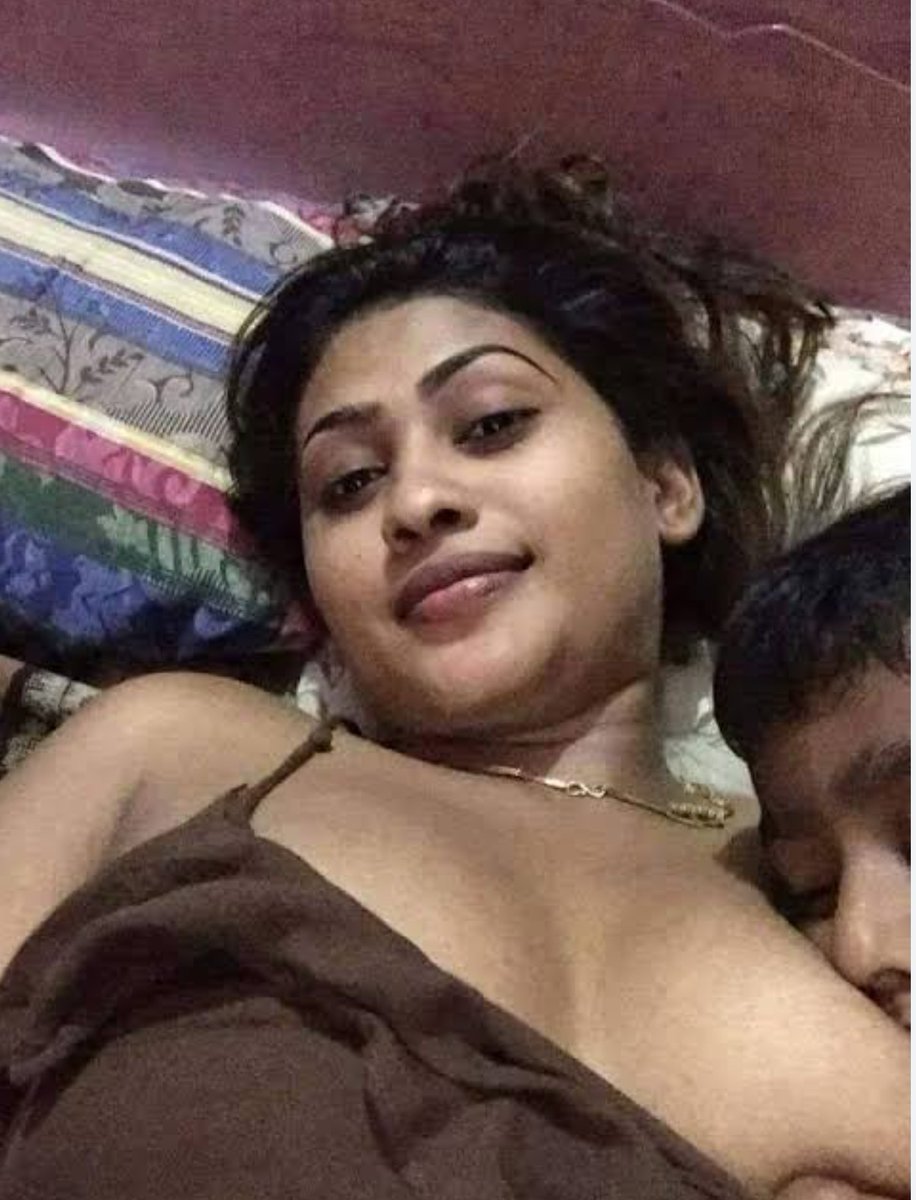 இப்படி இவ பையனுக்கு மார்ப திறந்து பால் கொடுக்கும் போது... 
அவ பையனுக்கு எத்தனை வயசு இருக்கும்????