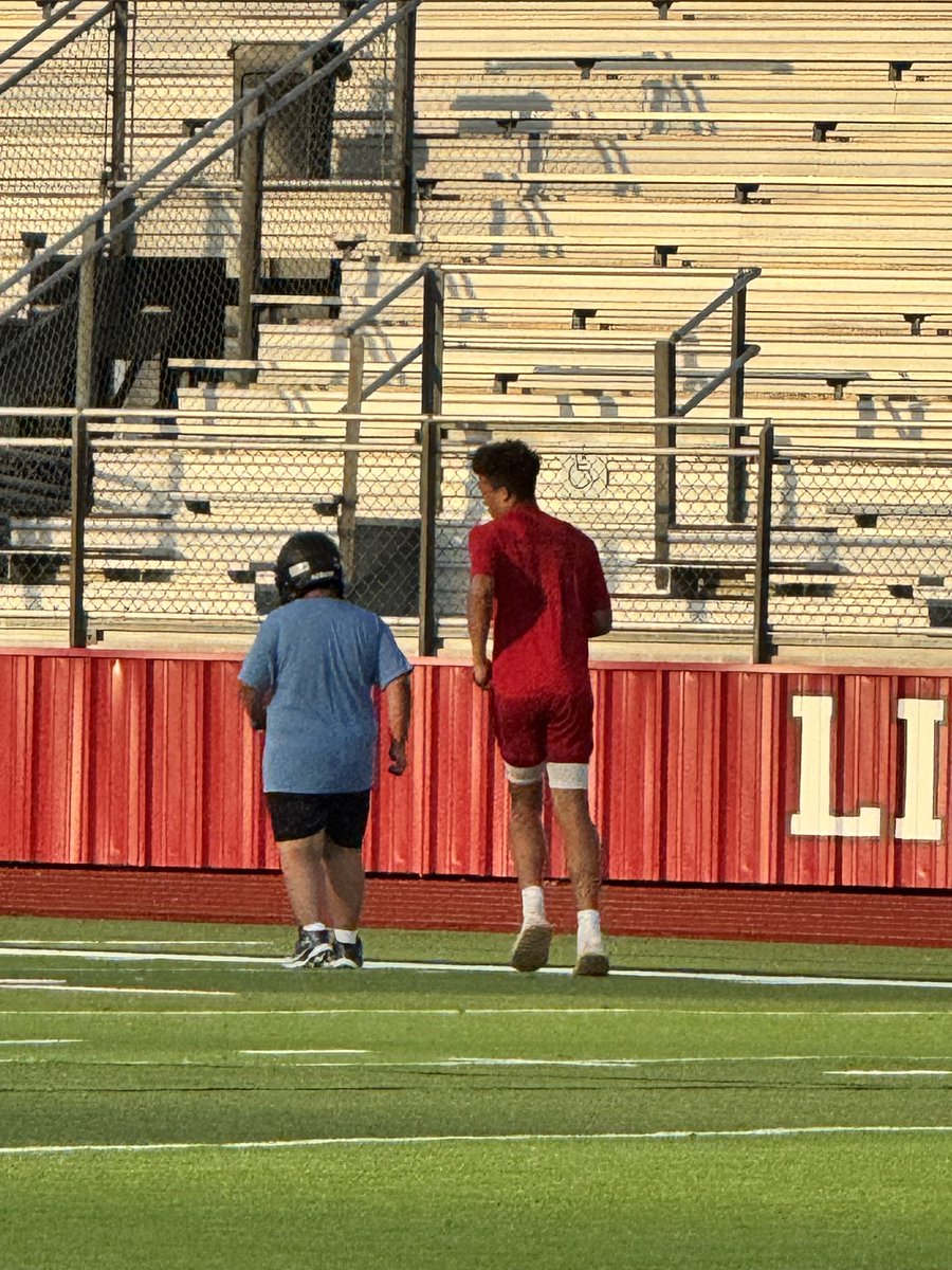Bryson Allen (@brysonallen1025) on Twitter photo Day 5
Helping out with lil bros peewee team today. 🔥 🫡 Got some good work in
<a href="/Randlejohnson29/">Randle Johnson</a> <a href="/EddieAllen1986/">Eddie Allen</a> Day 5
Helping out with lil bros peewee team today. 🔥 🫡 Got some good work in
<a href="/Randlejohnson29/">Randle Johnson</a> <a href="/EddieAllen1986/">Eddie Allen</a>