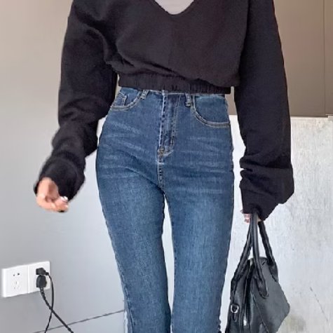 noaila_vv's tweet photo. Ga pikir lama" buat CO cutbray secakep inii, bahan denim yang comfy banget, cutting an cutbray yang bikin kaki keliatan panjang, cocok untuk daily wear atau hangout🫵
 https://t.co/aYF9TgVb81 https://t.co/7RxKkI3Gbe